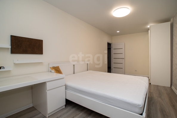 
   Продам 2-комнатную, 60 м², Ясный Берег ул, 8

. Фото 5.