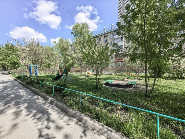 
  Сдам в аренду комнату, 40 м², Новосибирск

. Фото 4.