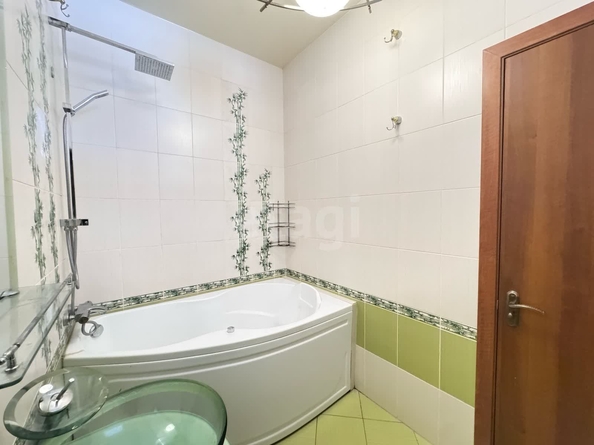 
   Продам 3-комнатную, 74.2 м², Героев Труда ул, 14

. Фото 6.