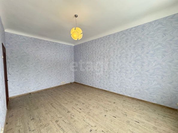 
   Продам 3-комнатную, 74.2 м², Героев Труда ул, 14

. Фото 12.