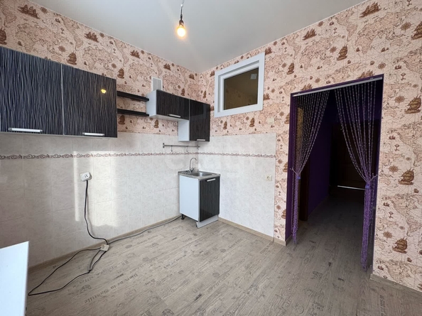 
   Продам 3-комнатную, 74.2 м², Героев Труда ул, 14

. Фото 21.