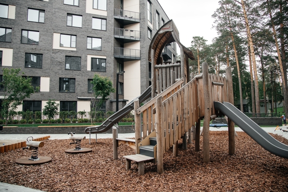 
   Продам 4-комнатную, 100.48 м², Flora Fauna (Флора и Фауна), 16Б

. Фото 3.