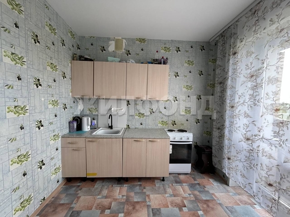 
   Продам 1-комнатную, 36.8 м², Октябрьская ул, 37

. Фото 3.