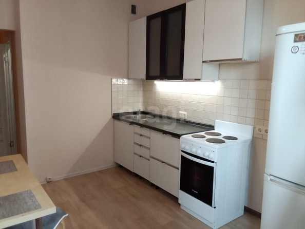 
  Сдам в аренду 1-комнатную квартиру, 32 м², Новосибирск

. Фото 1.