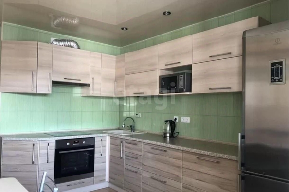 
  Продается 3-комн. квартира, 75.3 м², Большевистская ул, д. 112
. Фото 5.
