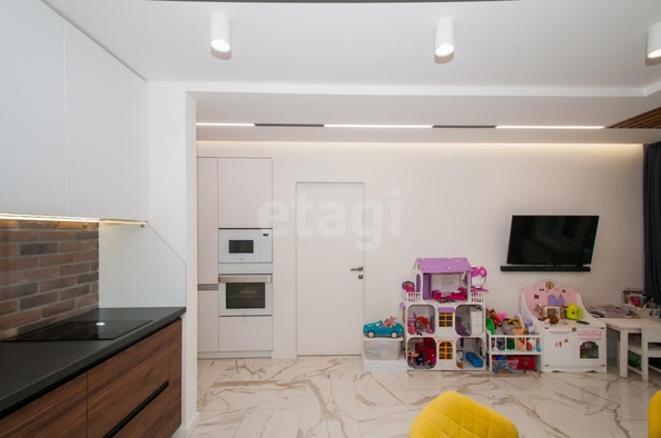 
  Продается 2-комн. квартира, 45.4 м², Большевистская ул, д. 102
. Фото 3.