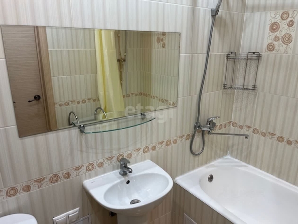 
  Сдается 2-комн. квартира, 57.2 м², Кирова ул, д. 27/3
. Фото 11.