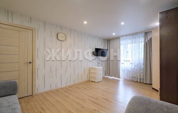 
  Продается 2-комн. квартира, 48.2 м², Выборная ул, д. 108
. Фото 2.