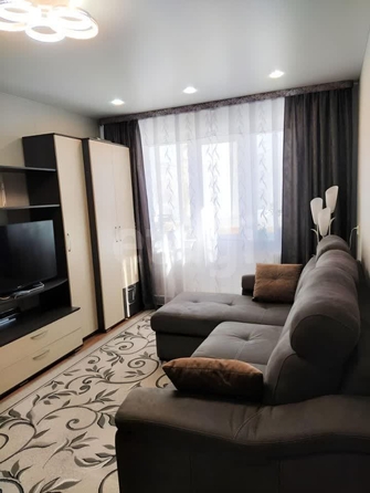 
  Продается 1-комн. квартира, 32.1 м², Есенина ул, д. 49
. Фото 2.
