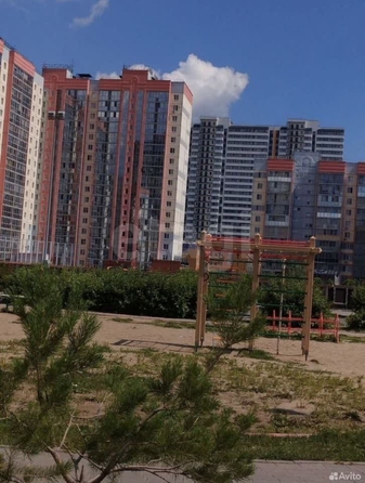 
  Продается 2-комн. квартира, 63 м², Петухова ул, д. 156
. Фото 14.