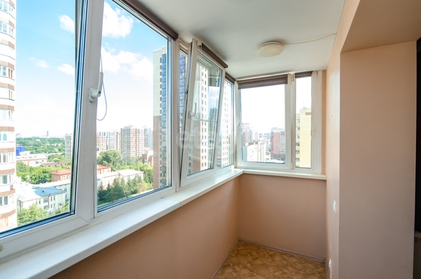 
  Продается 2-комн. квартира, 66 м², Романова ул, д. 60
. Фото 15.