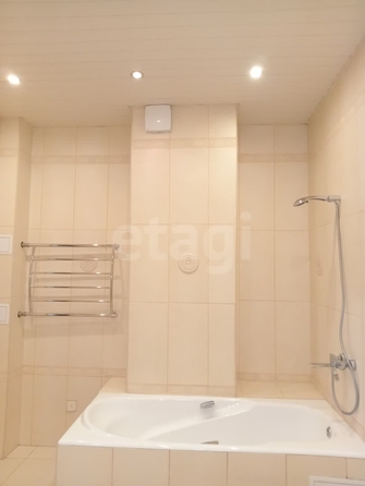 
  Продается 2-комн. квартира, 90.2 м², Кирова ул, д. 25
. Фото 21.