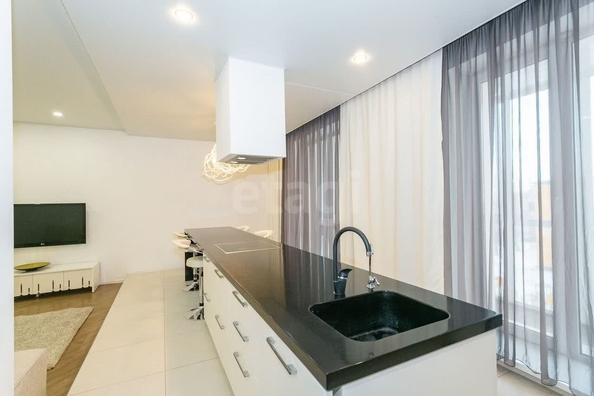 
  Сдается 2-комн. квартира, 69 м², Покрышкина ул, д. 1
. Фото 7.