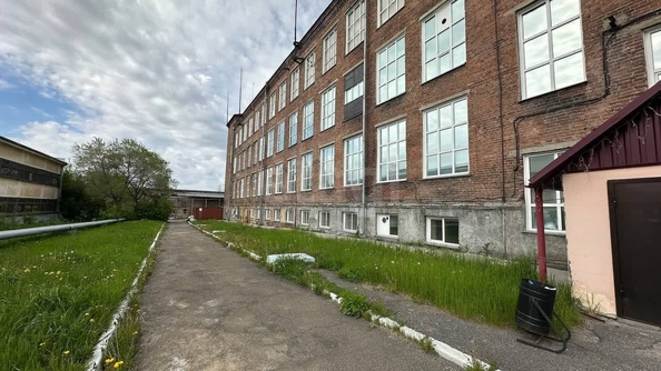 
  Сдается производственное помещение, 400 м², Декабристов ул, д. 275к6
. Фото 1.