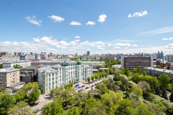 
  Продается 3-комн. квартира, 122.7 м², Урицкого ул, д. 21
. Фото 2.