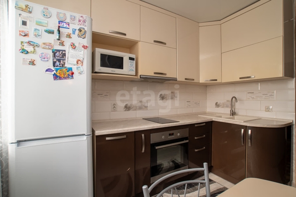 
  Продается 2-комн. квартира, 59.9 м², Приморская ул, д. 33
. Фото 1.