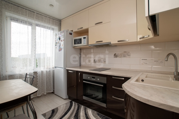 
  Продается 2-комн. квартира, 59.9 м², Приморская ул, д. 33
. Фото 2.
