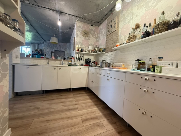 
  Продается 4-комн. квартира, 123 м², 6-й микрорайон, д. 34
. Фото 11.