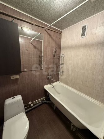 
  Продается 2-комн. квартира, 43.3 м², Новогодняя ул, д. 12
. Фото 7.