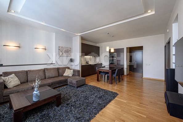 
  Продается 3-комн. квартира, 77 м², Державина ул, д. 77/1
. Фото 8.