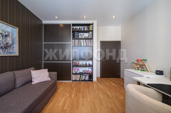 
  Продается 3-комн. квартира, 77 м², Державина ул, д. 77/1
. Фото 18.