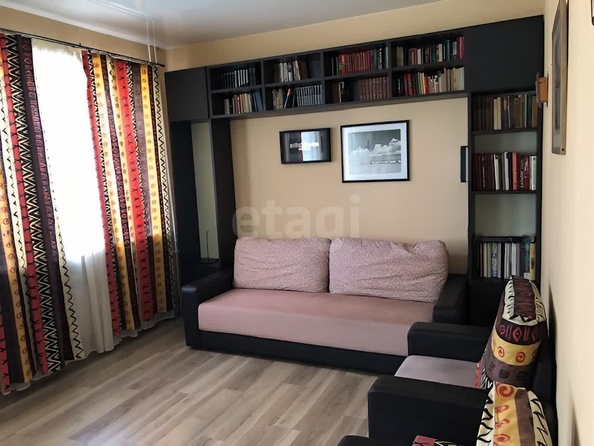 
  Сдается 3-комн. квартира, 80 м², Коммунистическая ул, д. 26
. Фото 1.