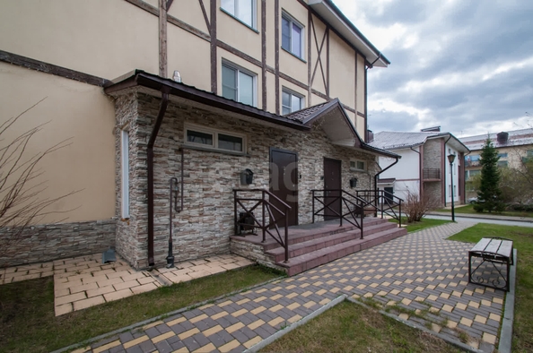 
  Продается 4-комн. квартира, 160.3 м², Кирова ул, д. 350
. Фото 33.