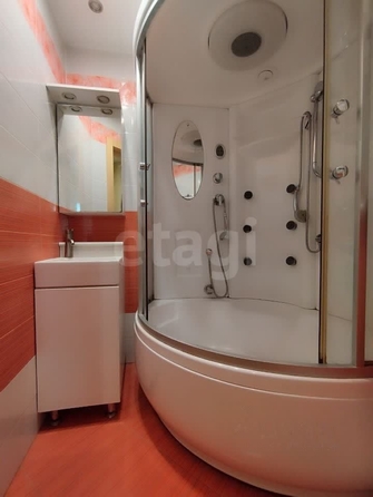 
  Продается 2-комн. квартира, 64.9 м², Колхидская ул, д. 31
. Фото 9.