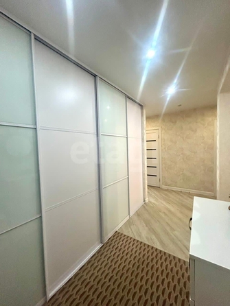 
  Продается 2-комн. квартира, 71 м², Владимира Заровного ул, д. 38
. Фото 12.
