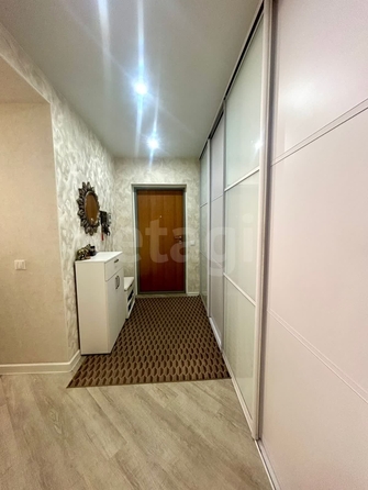
  Продается 2-комн. квартира, 71 м², Владимира Заровного ул, д. 38
. Фото 16.
