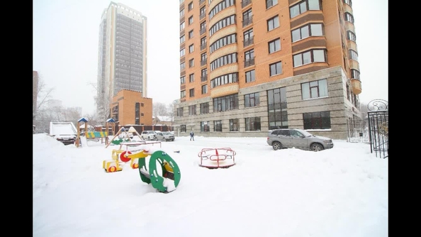 
  Продается 1-комн. квартира, 52 м², Романова ул, д. 55
. Фото 2.