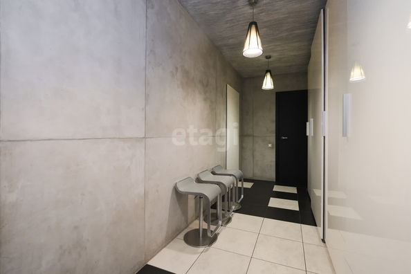
  Продается 3-комн. квартира, 86.6 м², Холодильная ул, д. 17
. Фото 10.