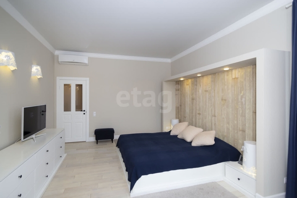 
  Продается 4-комн. квартира, 165 м², Кедровая ул, д. 45
. Фото 9.