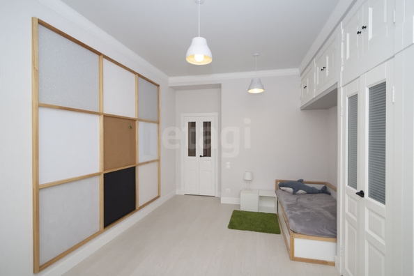 
  Продается 4-комн. квартира, 165 м², Кедровая ул, д. 45
. Фото 14.
