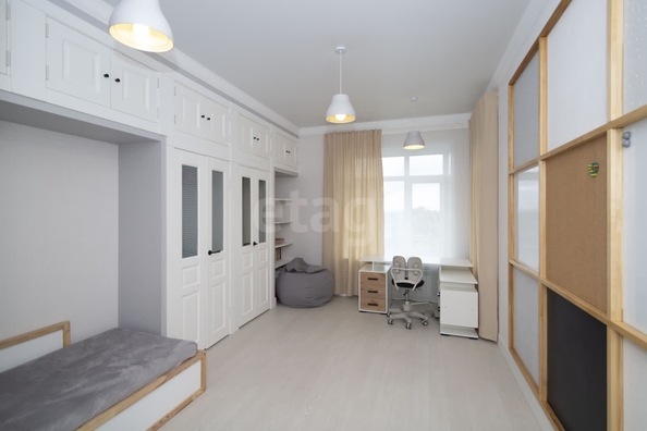 
  Продается 4-комн. квартира, 165 м², Кедровая ул, д. 45
. Фото 15.