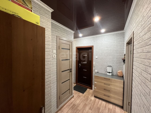 
  Продается 1-комн. квартира, 43 м², Петухова ул, д. 95
. Фото 3.