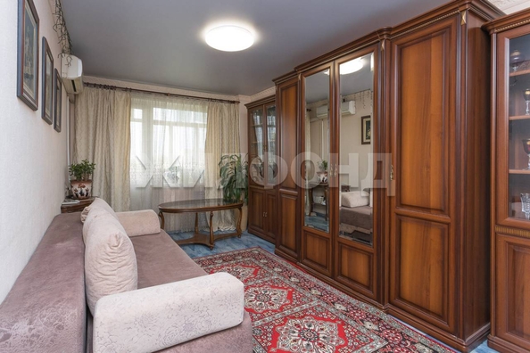 
  Продается 2-комн. квартира, 43.3 м², Переездная ул, д. 64
. Фото 2.