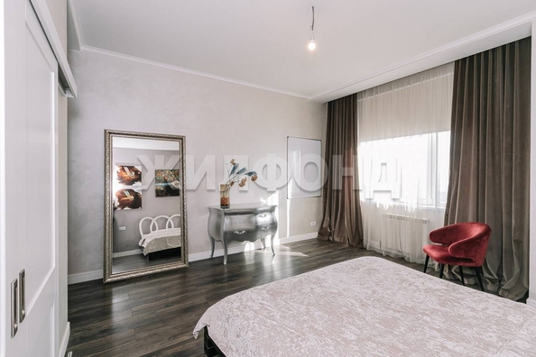 
  Продается 3-комн. квартира, 127.3 м², Богдана Хмельницкого ул, д. 11/3
. Фото 9.