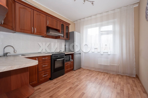 
  Продается 3-комн. квартира, 69.5 м², Свечникова ул, д. 6
. Фото 1.