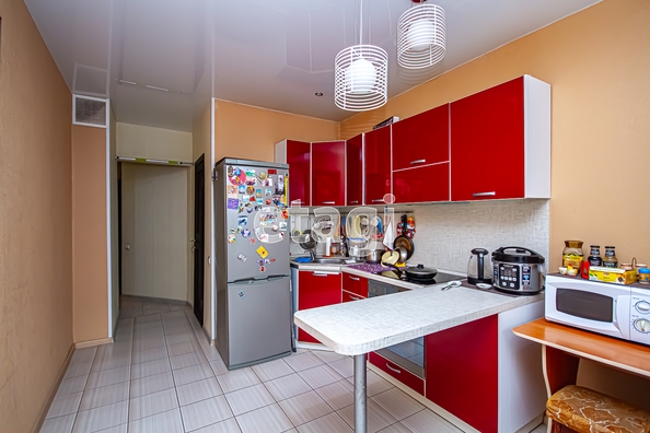 
  Продается 2-комн. квартира, 75 м², В. Высоцкого ул, д. 64
. Фото 2.