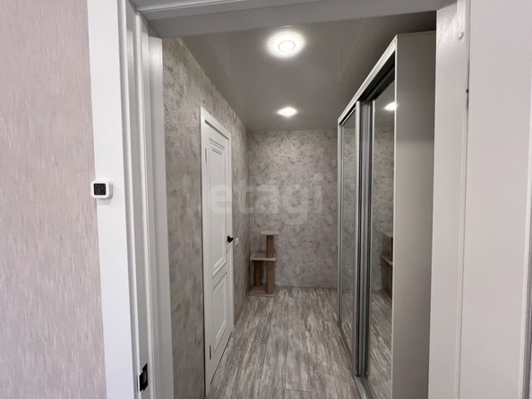 
  Продается 2-комн. квартира, 49.6 м², 2-й кв-л, д. 8
. Фото 23.