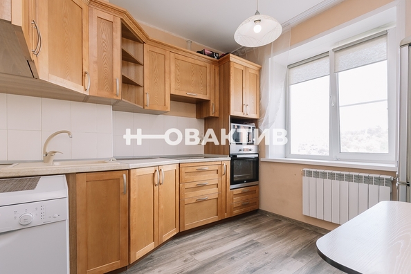 
  Продается 2-комн. квартира, 56.3 м², Татьяны Снежиной ул, д. 43/1
. Фото 6.