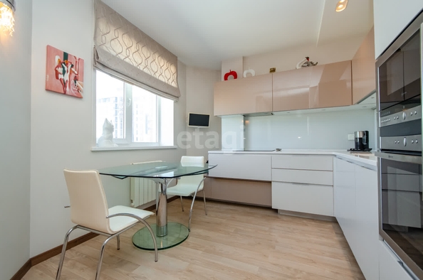 
  Продается 3-комн. квартира, 90.4 м², Некрасова ул, д. 35
. Фото 4.