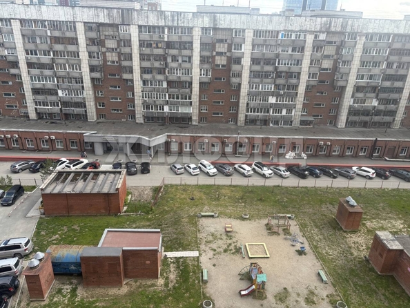 
  Продается 3-комн. квартира, 90 м², Кошурникова ул, д. 8
. Фото 15.
