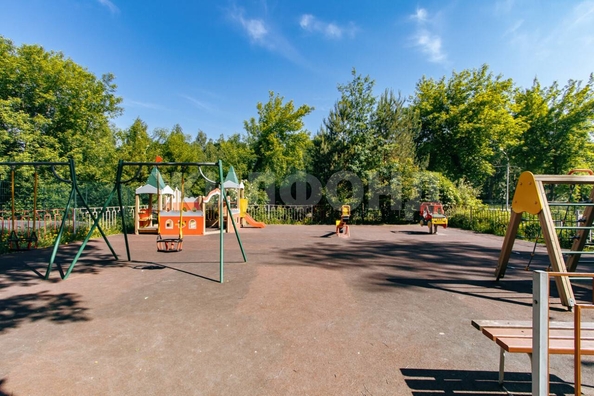 
  Продается 3-комн. квартира, 60 м², Петухова ул, д. 122
. Фото 2.