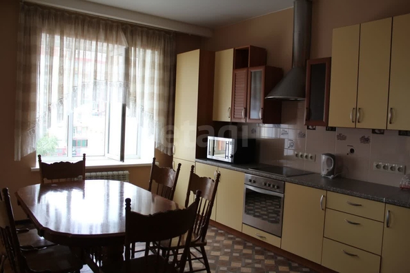 
  Сдается 3-комн. квартира, 110 м², Максима Горького ул, д. 85
. Фото 11.