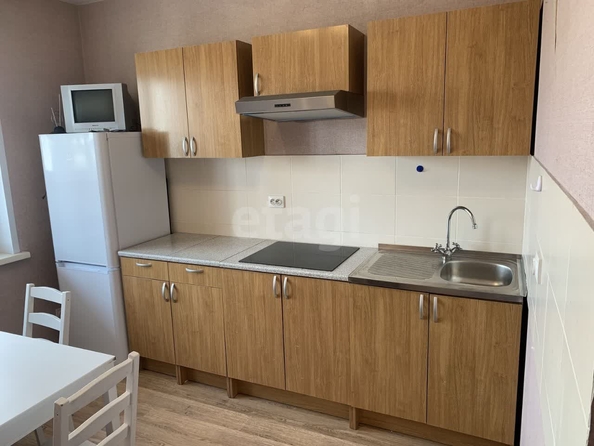 
  Сдается 1-комн. квартира, 40 м², Толстого ул, д. 56
. Фото 5.