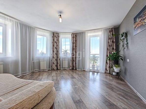 
  Продается 4-комн. квартира, 128 м², Бориса Богаткова ул, д. 65
. Фото 2.