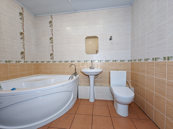 
  Продается 4-комн. квартира, 128 м², Бориса Богаткова ул, д. 65
. Фото 18.