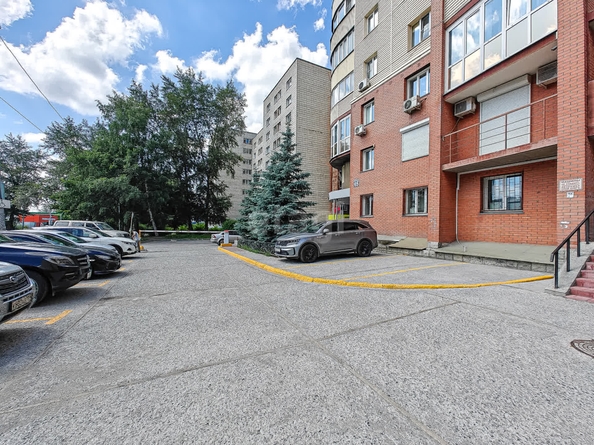 
  Продается 4-комн. квартира, 128 м², Бориса Богаткова ул, д. 65
. Фото 23.